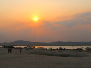 flodbank-irrawaddy-bagan