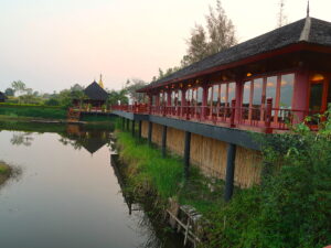restaurant-pristine-lotus-resort-inle-lake