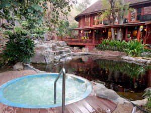 jacuzzi-pristine-lotus-resort-inle-lake